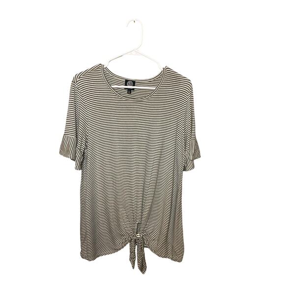 bobeau Tops - Bobeau Green Striped Tie Front Women's T-Shirt Size L